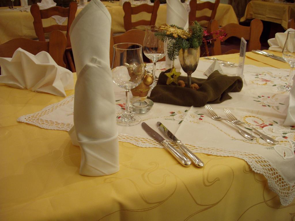 Hotel Restaurant Landhaus Koehle Neukirch  Ngoại thất bức ảnh