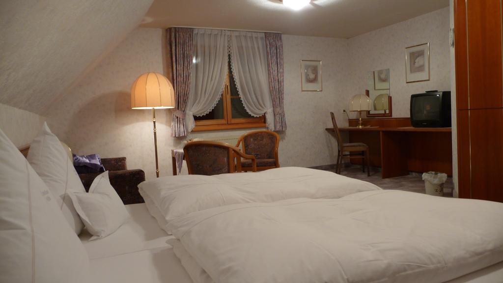Hotel Restaurant Landhaus Koehle Neukirch  Ngoại thất bức ảnh