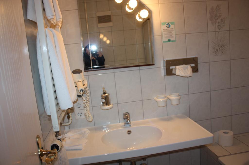 Hotel Restaurant Landhaus Koehle Neukirch  Ngoại thất bức ảnh